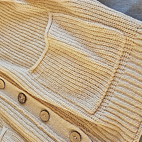 EUC Oversized Soft Tan Cardigan size S/M - Picture 5 of 13